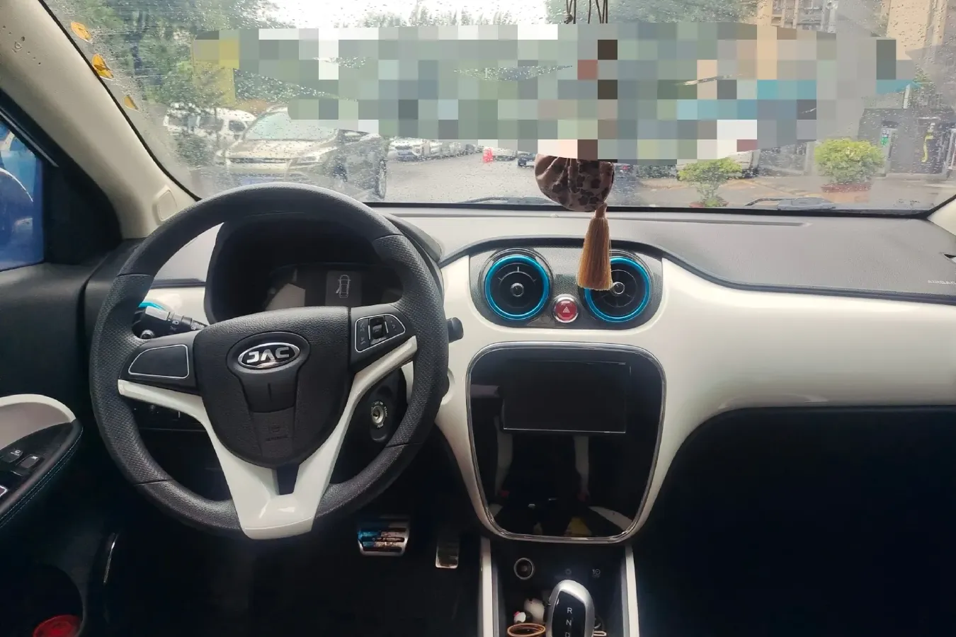 2019 JAC iEV7 BEV 35.2KWH,autocango,china used car exporter,china ev exporter,chinese used car exporter,chinese used ev exporter