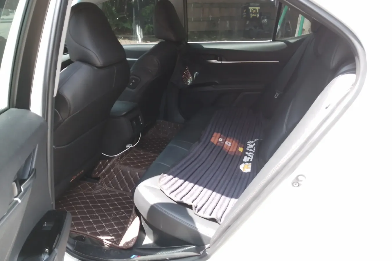 2021 Toyota Camry 2.5L 178HP L4 E-CVT Hybrid,autocango,china used car exporter,china ev exporter,chinese used car exporter,chinese used ev exporter