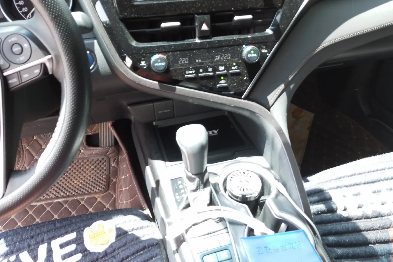 2021 Toyota Camry 2.5L 178HP L4 E-CVT Hybrid,autocango,china used car exporter,china ev exporter,chinese used car exporter,chinese used ev exporter