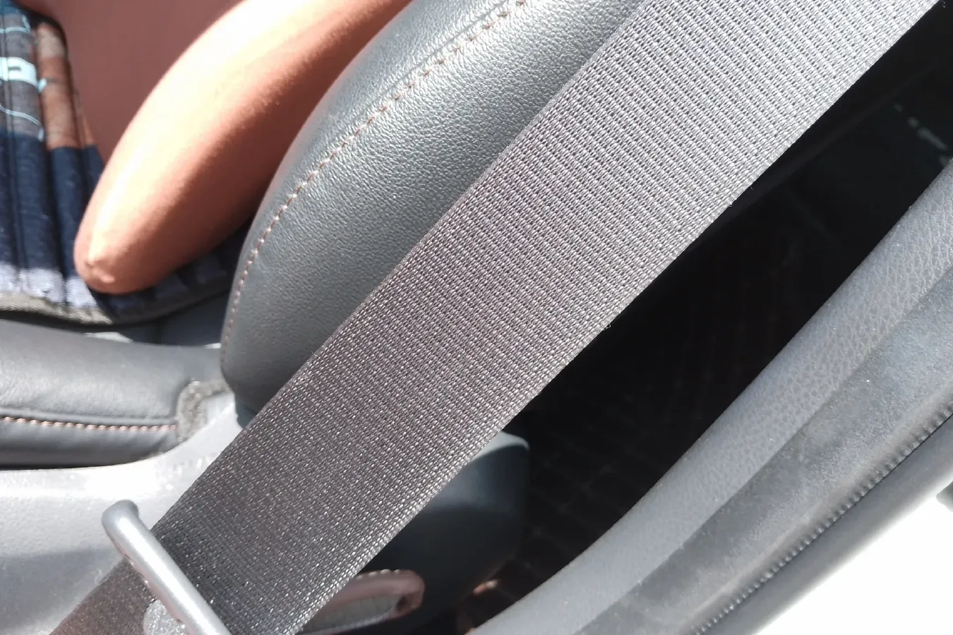 2021 Toyota Camry 2.5L 178HP L4 E-CVT Hybrid,autocango,china used car exporter,china ev exporter,chinese used car exporter,chinese used ev exporter