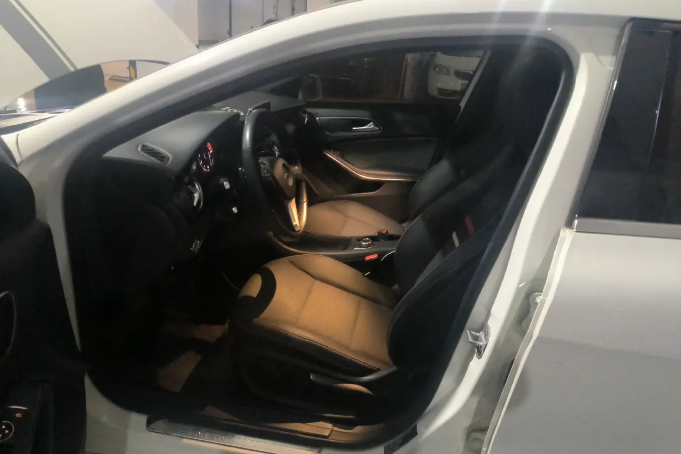 2013 Mercedes-Benz A Class 1.6T 122HP L4 7DCT,autocango,china used car exporter,china ev exporter,chinese used car exporter,chinese used ev exporter