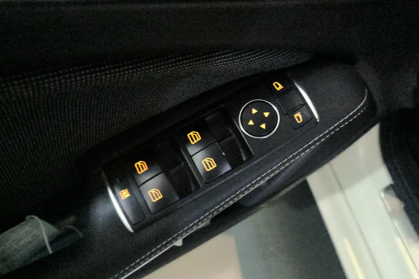 2013 Mercedes-Benz A Class 1.6T 122HP L4 7DCT,autocango,china used car exporter,china ev exporter,chinese used car exporter,chinese used ev exporter