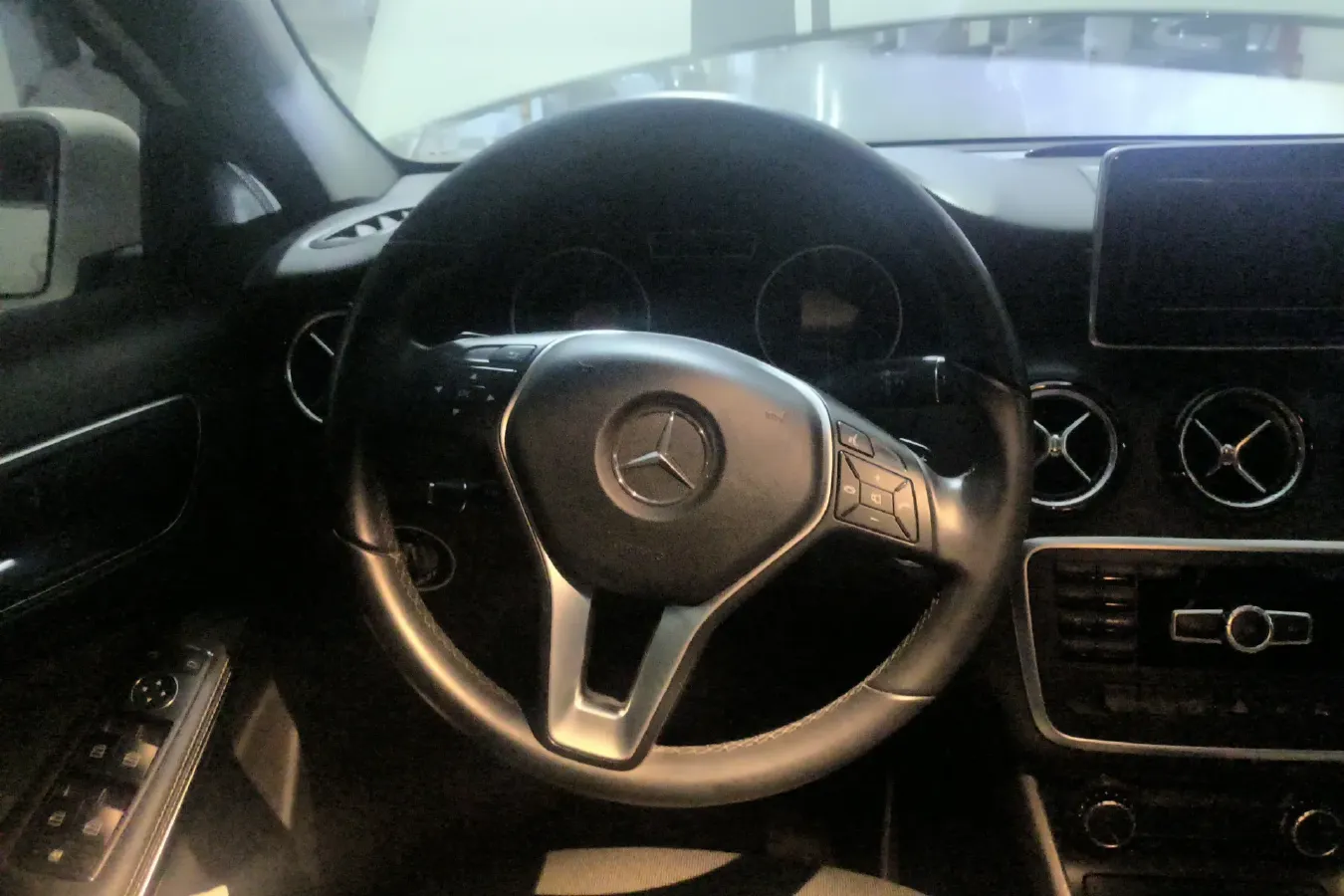 2013 Mercedes-Benz A Class 1.6T 122HP L4 7DCT,autocango,china used car exporter,china ev exporter,chinese used car exporter,chinese used ev exporter