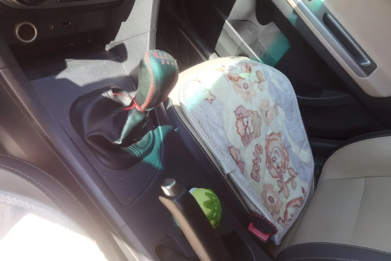 2014 HaiMa Family 1.6L 125HP L4 6MT,autocango,china used car exporter,china ev exporter,chinese used car exporter,chinese used ev exporter