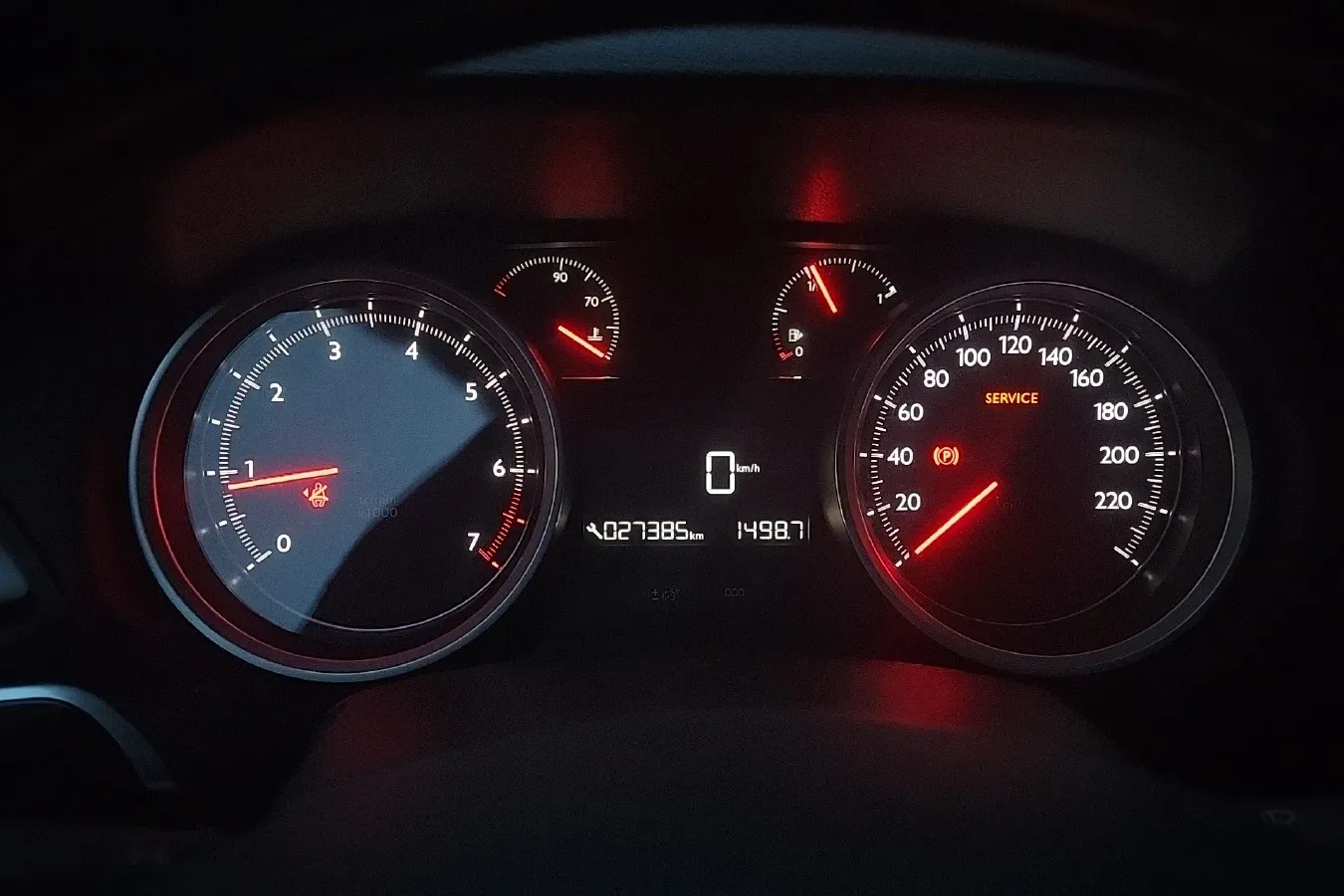 2014 Peugeot 408 1.8L 139HP L4 5MT,autocango,china used car exporter,china ev exporter,chinese used car exporter,chinese used ev exporter