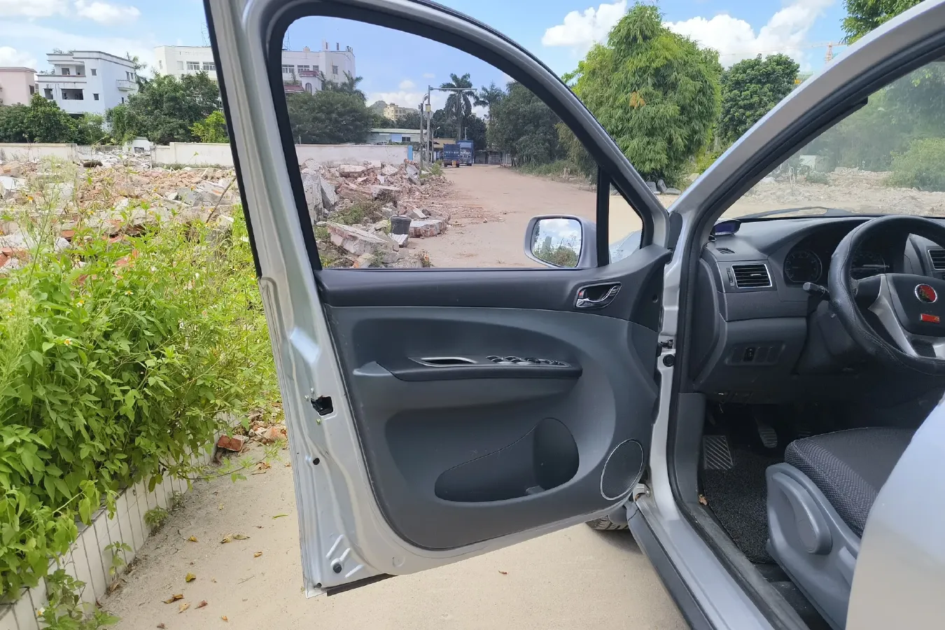 2014 DongFeng Forthing Joyear X3 1.5L 120HP L4 5MT,autocango,china used car exporter,china ev exporter,chinese used car exporter,chinese used ev exporter