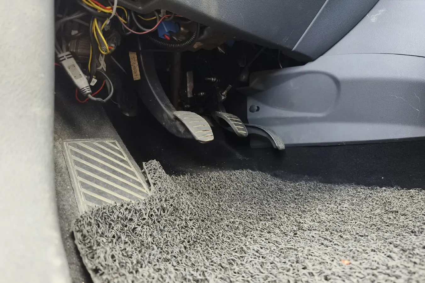 2014 DongFeng Forthing Joyear X3 1.5L 120HP L4 5MT,autocango,china used car exporter,china ev exporter,chinese used car exporter,chinese used ev exporter