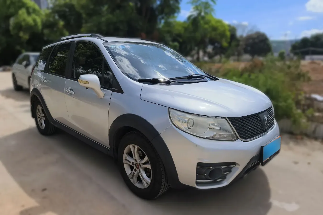 2014 DongFeng Forthing Joyear X3 1.5L 120HP L4 5MT,autocango,china used car exporter,china ev exporter,chinese used car exporter,chinese used ev exporter