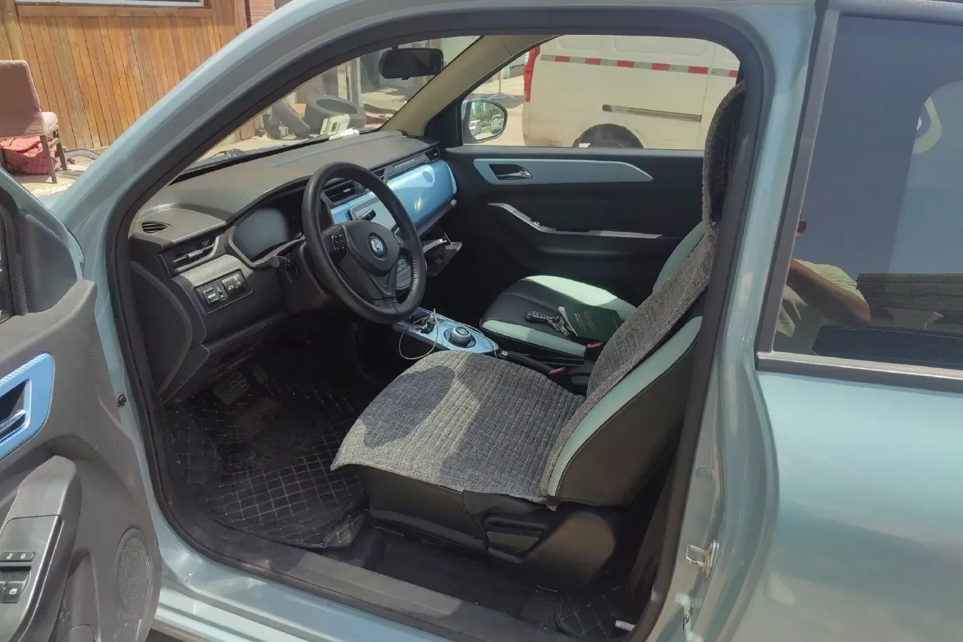 2021 HuaChenXinRi i03 BEV 38.54KWH,autocango,china used car exporter,china ev exporter,chinese used car exporter,chinese used ev exporter