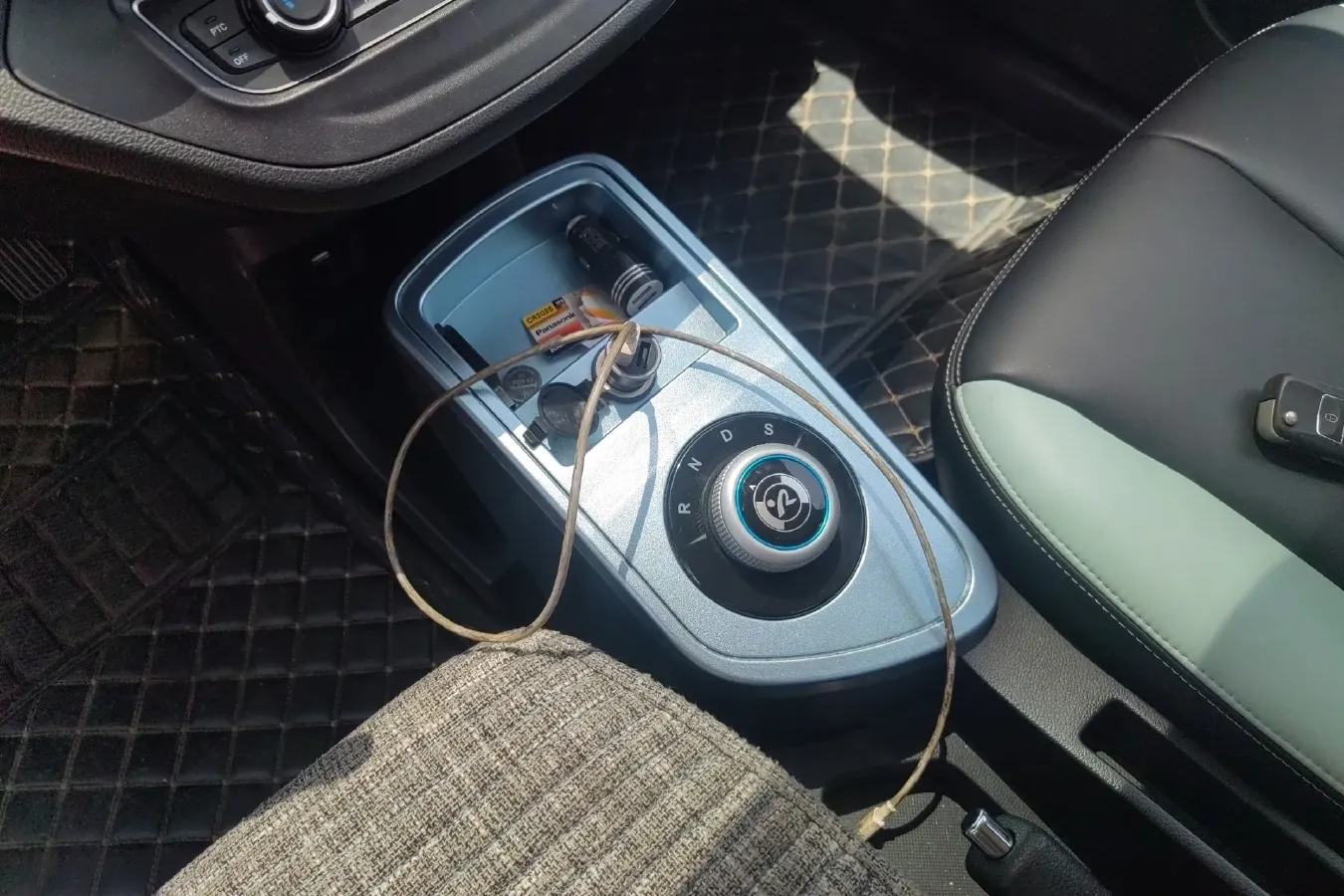 2021 HuaChenXinRi i03 BEV 38.54KWH,autocango,china used car exporter,china ev exporter,chinese used car exporter,chinese used ev exporter