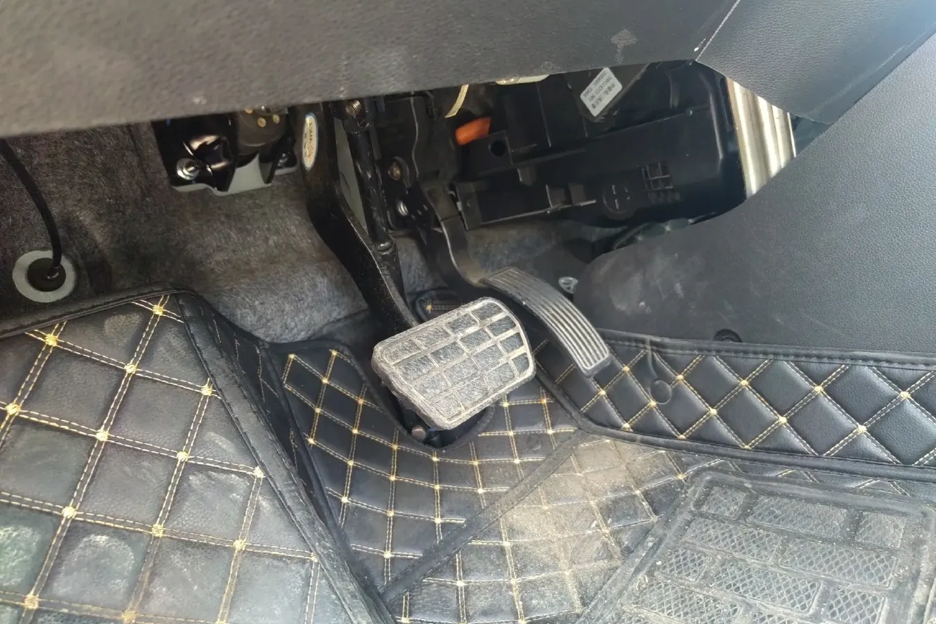 2021 HuaChenXinRi i03 BEV 38.54KWH,autocango,china used car exporter,china ev exporter,chinese used car exporter,chinese used ev exporter