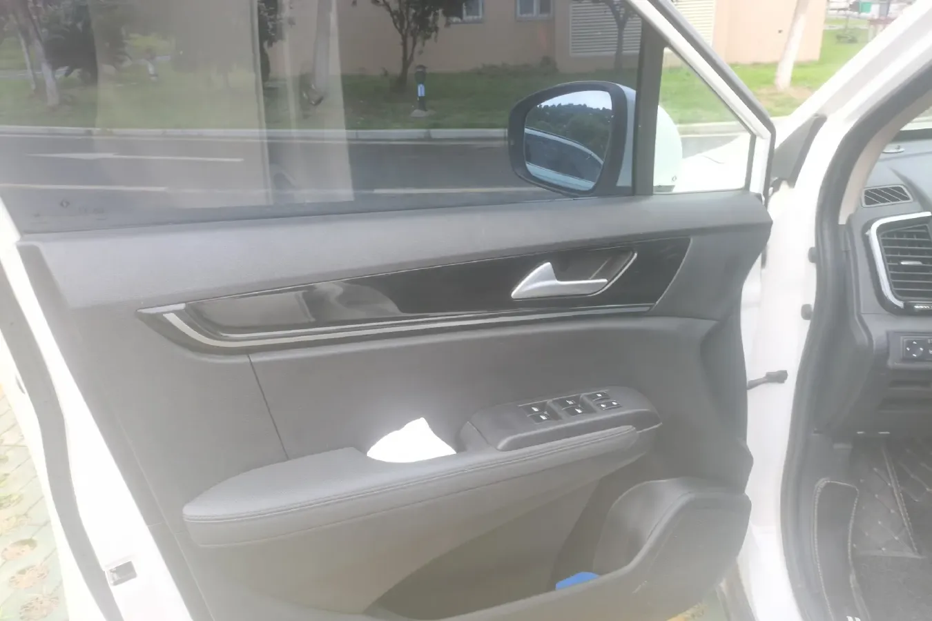 2017 DongFeng Aeolus AX5 1.4T 140HP L4 6DCT,autocango,china used car exporter,china ev exporter,chinese used car exporter,chinese used ev exporter