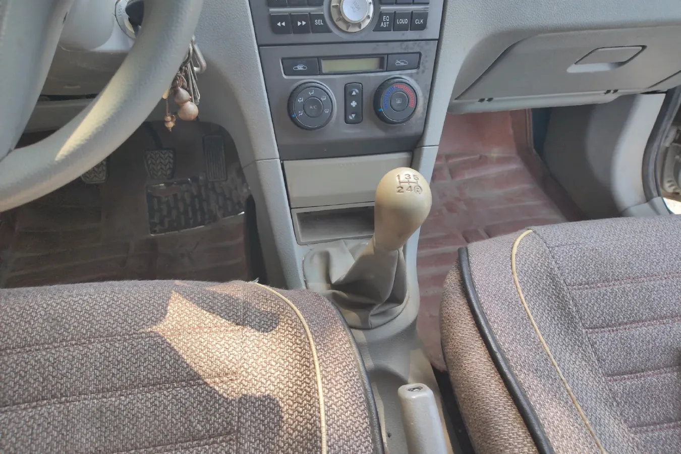 2013 FAW XiaLi N5 1.3L 91HP L4 5MT,autocango,china used car exporter,china ev exporter,chinese used car exporter,chinese used ev exporter