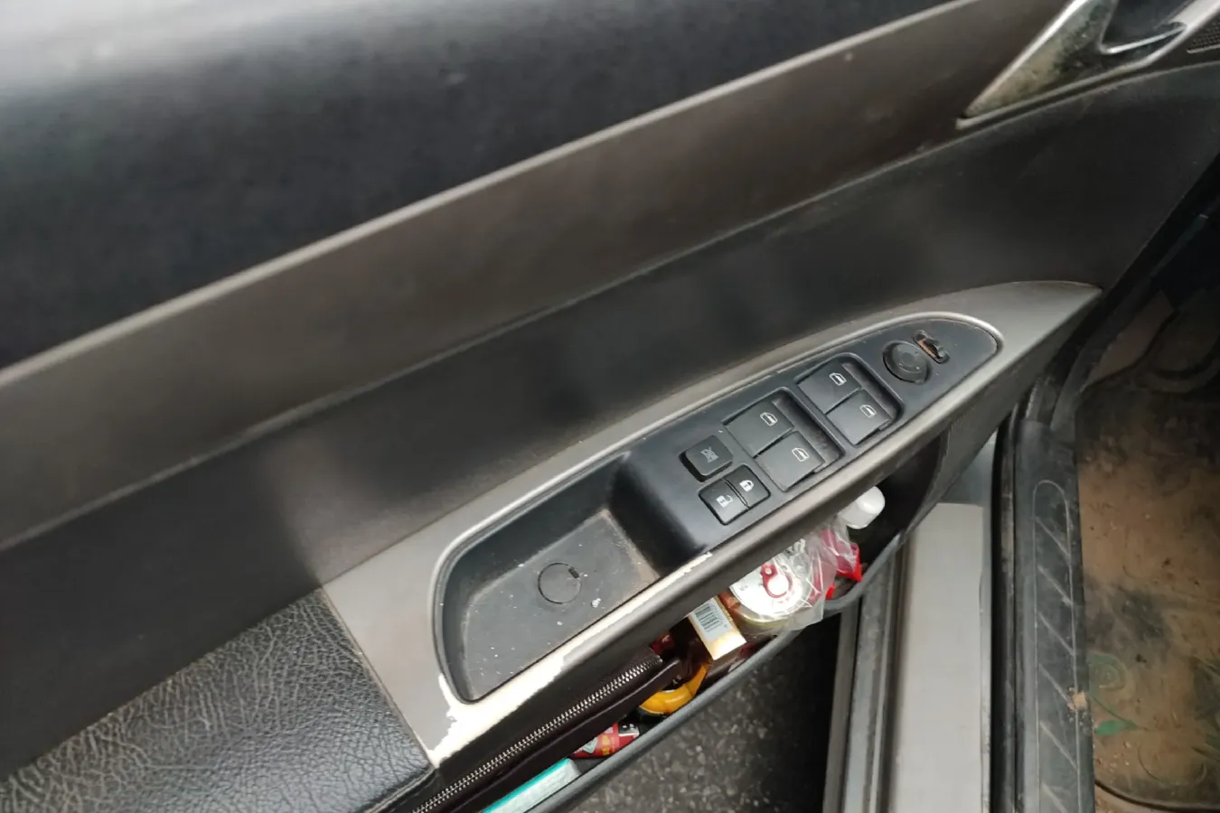 2011 DongFeng Aeolus H30 1.6L 106HP L4 4AT,autocango,china used car exporter,china ev exporter,chinese used car exporter,chinese used ev exporter