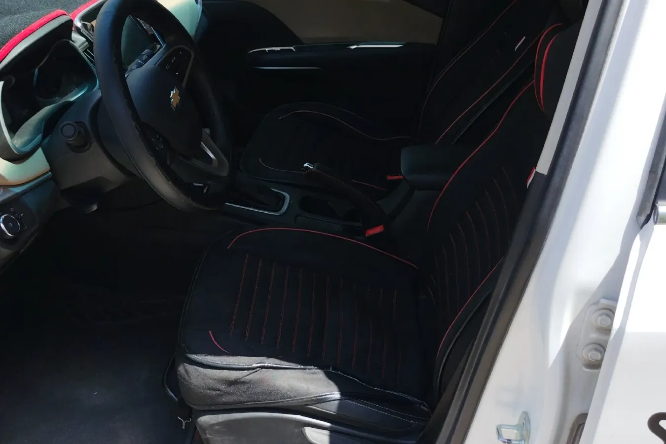 2020 Chevrolet Monza 1.5L 113HP L4 6AT,autocango,china used car exporter,china ev exporter,chinese used car exporter,chinese used ev exporter