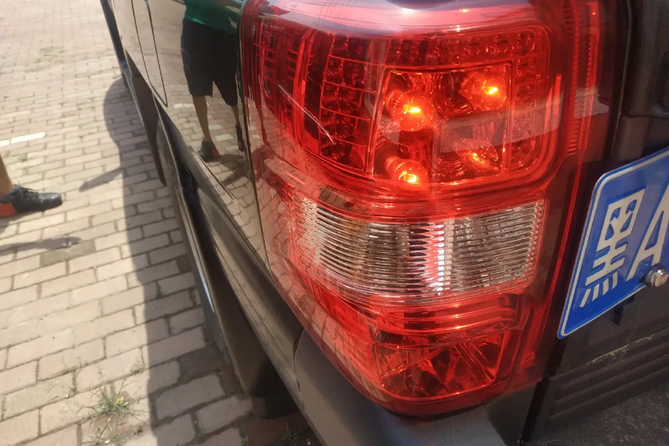 2015 Leopaard Q6 2.4L 147HP L4 5MT,autocango,china used car exporter,china ev exporter,chinese used car exporter,chinese used ev exporter