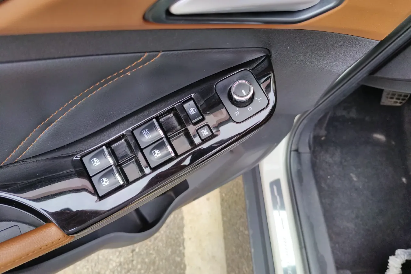 2016 BeiJing Auto Senova X35 1.5L 116HP L4 4AT,autocango,china used car exporter,china ev exporter,chinese used car exporter,chinese used ev exporter