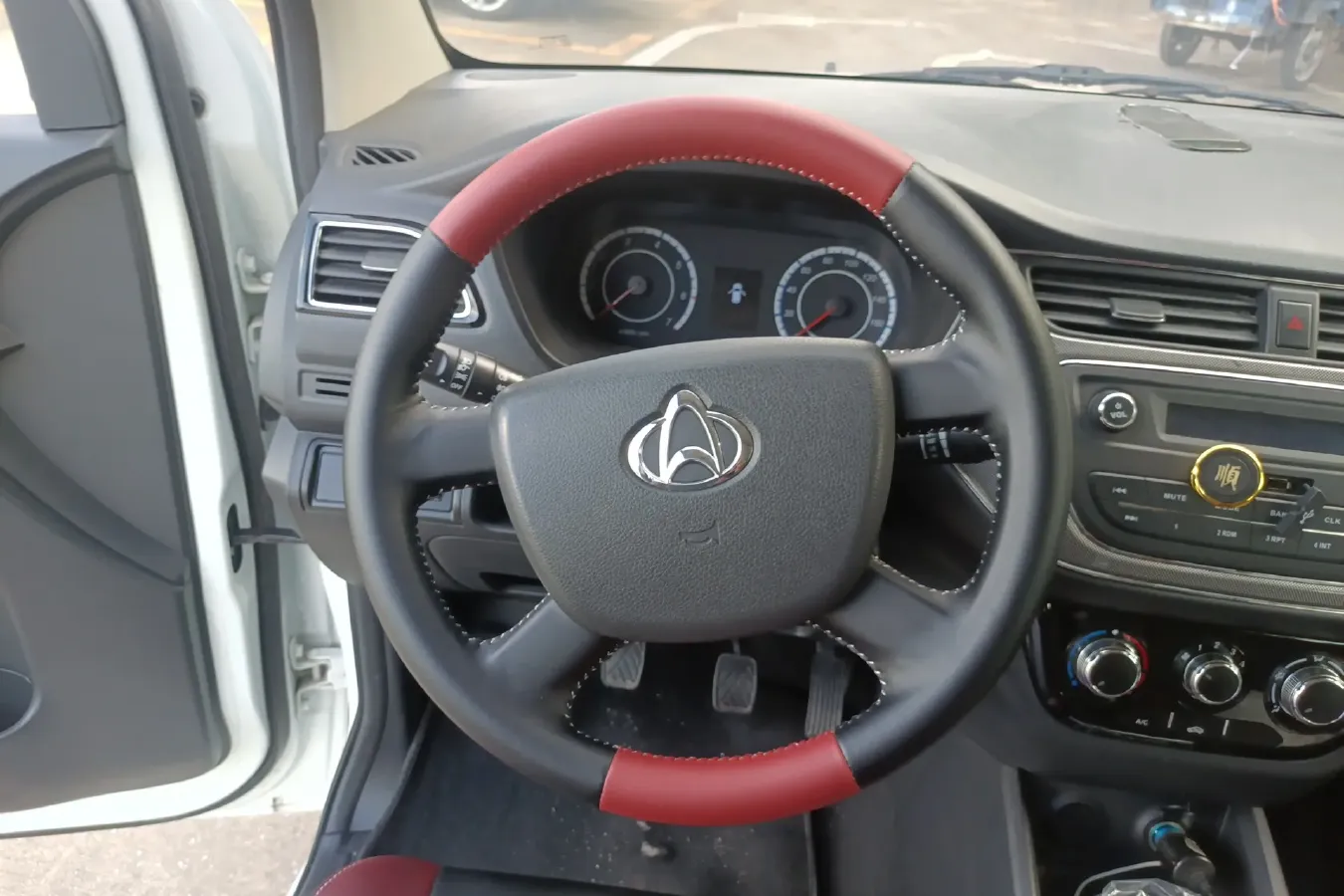 2019 ChangAn Kaicene Honor S 1.5L 107HP L4 5MT,autocango,china used car exporter,china ev exporter,chinese used car exporter,chinese used ev exporter