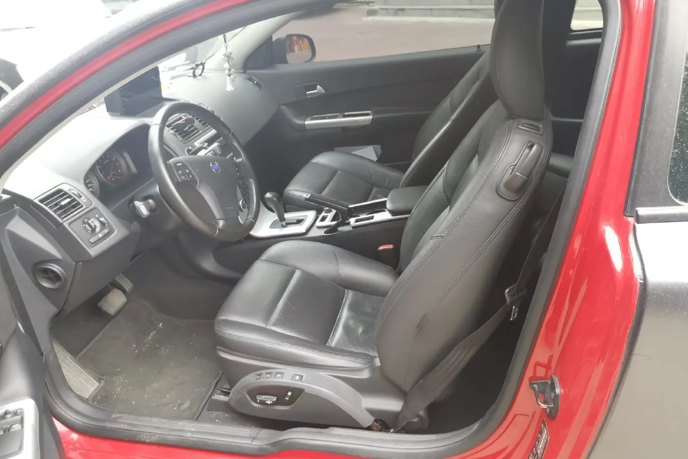 2013 Volvo C30 2.0L 145HP L4 6DCT,autocango,china used car exporter,china ev exporter,chinese used car exporter,chinese used ev exporter