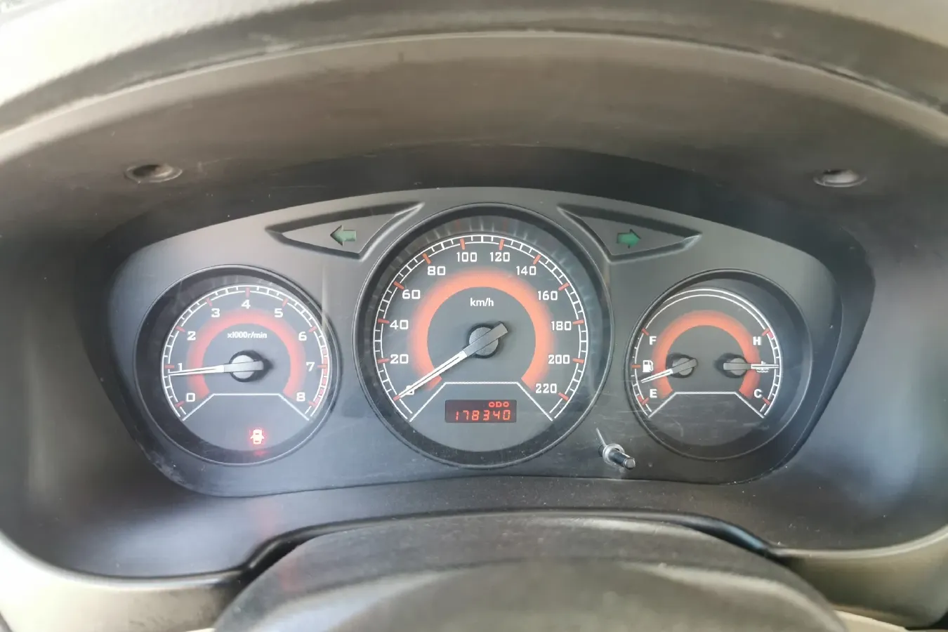 2012 Soueast V3 1.5L 120HP L4 5MT,autocango,china used car exporter,china ev exporter,chinese used car exporter,chinese used ev exporter