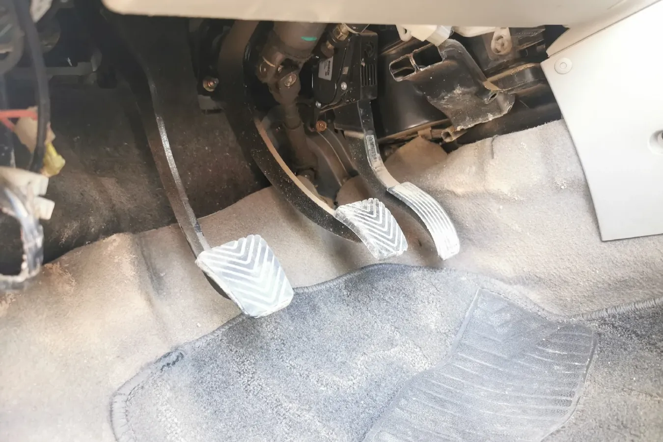 2012 Soueast V3 1.5L 120HP L4 5MT,autocango,china used car exporter,china ev exporter,chinese used car exporter,chinese used ev exporter