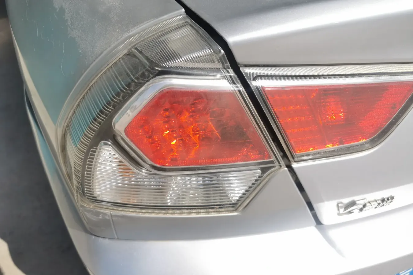 2012 Soueast V3 1.5L 120HP L4 5MT,autocango,china used car exporter,china ev exporter,chinese used car exporter,chinese used ev exporter