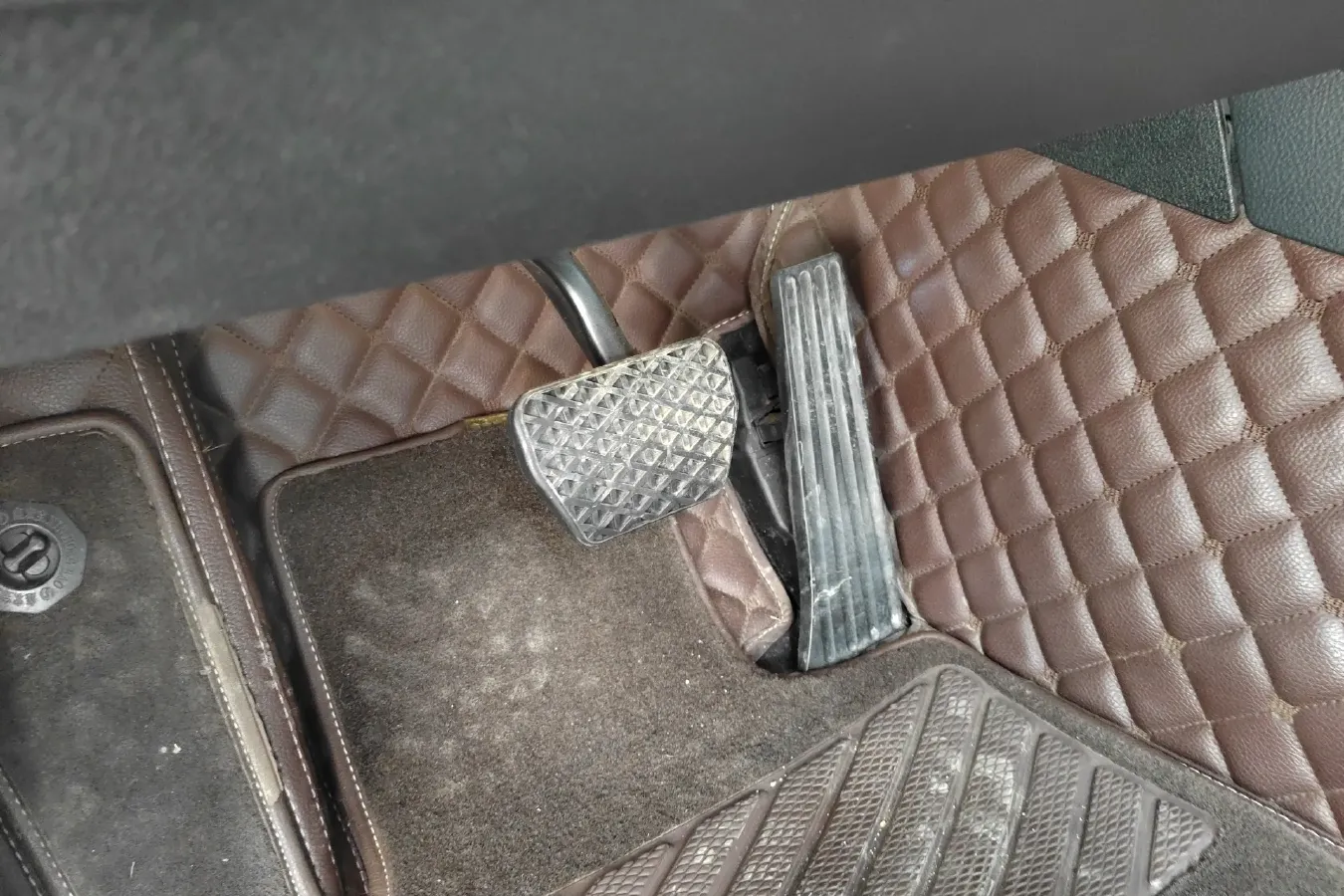 2017 BMW 3 Series 2.0T 184HP L4 8AT,autocango,china used car exporter,china ev exporter,chinese used car exporter,chinese used ev exporter