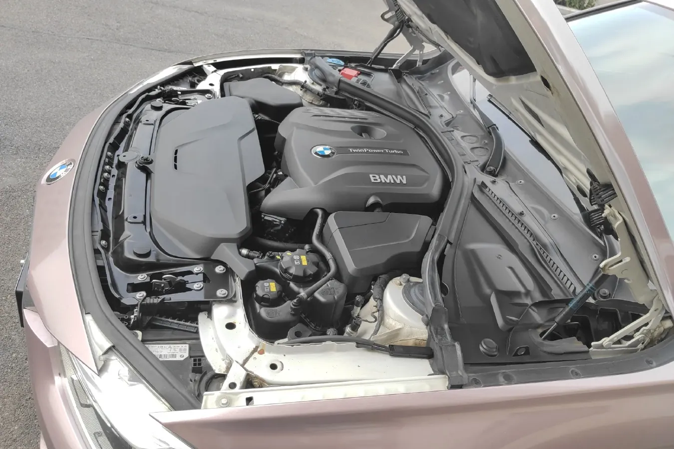 2017 BMW 3 Series 2.0T 184HP L4 8AT,autocango,china used car exporter,china ev exporter,chinese used car exporter,chinese used ev exporter