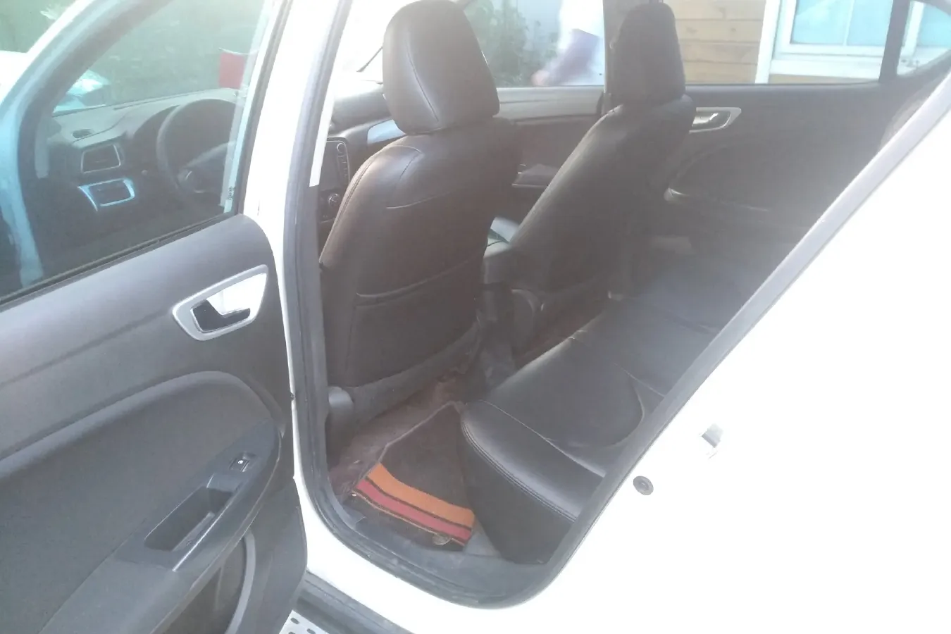 2015 FAW Jumpal D60 1.5L 102HP L4 5MT,autocango,china used car exporter,china ev exporter,chinese used car exporter,chinese used ev exporter