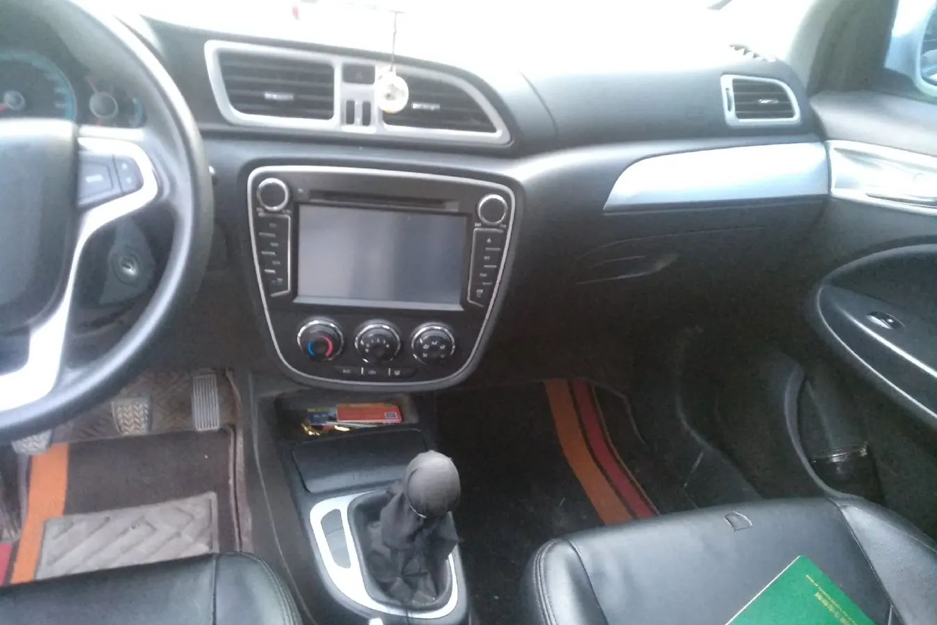 2015 FAW Jumpal D60 1.5L 102HP L4 5MT,autocango,china used car exporter,china ev exporter,chinese used car exporter,chinese used ev exporter