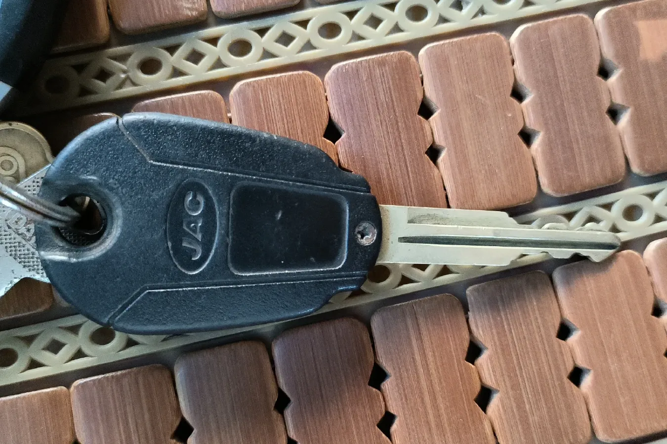 2011 JAC Refine 2.0L 136HP L4 5MT,autocango,china used car exporter,china ev exporter,chinese used car exporter,chinese used ev exporter