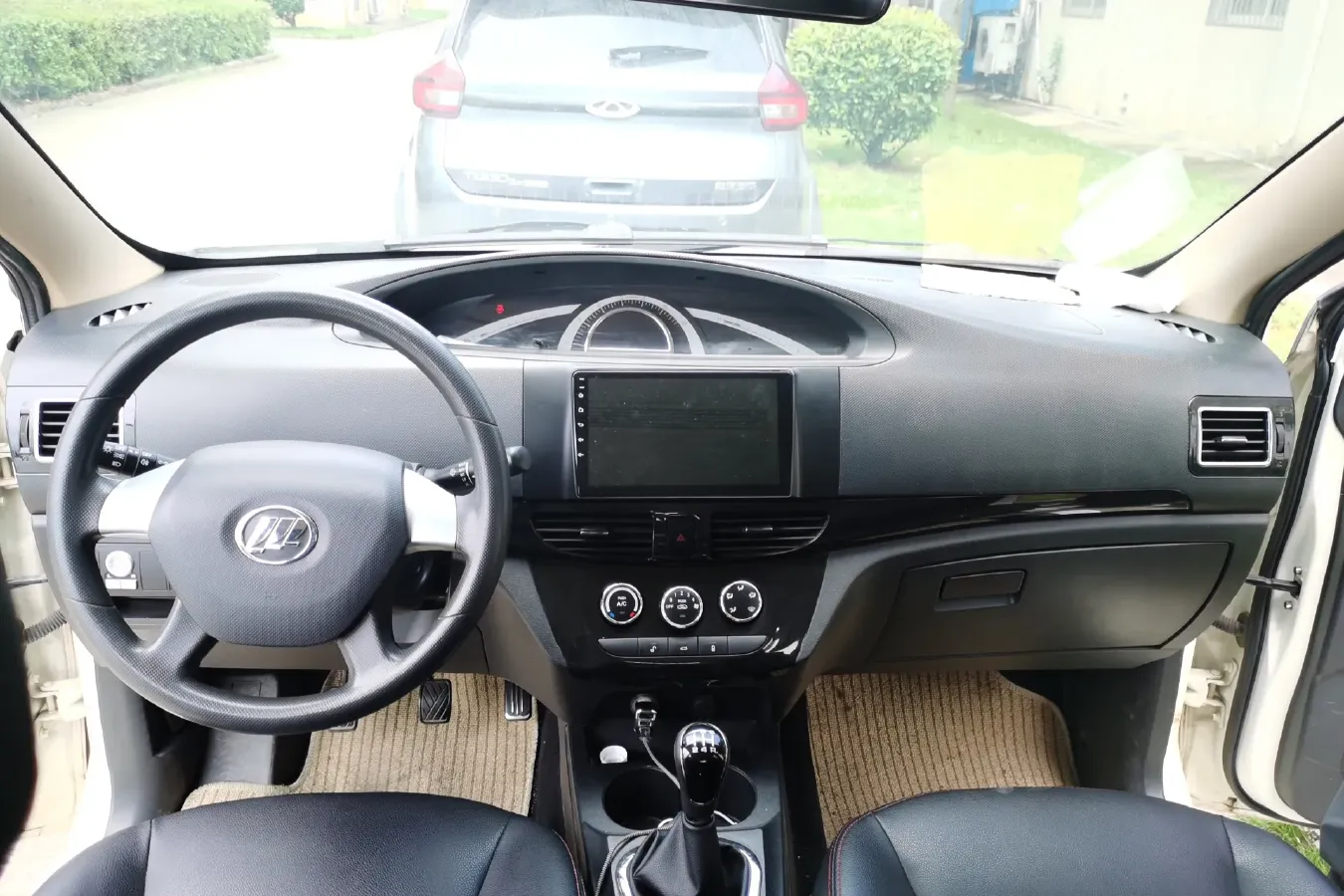 2015 LiFan LeTu 1.2L 84HP L4 5MT,autocango,china used car exporter,china ev exporter,chinese used car exporter,chinese used ev exporter