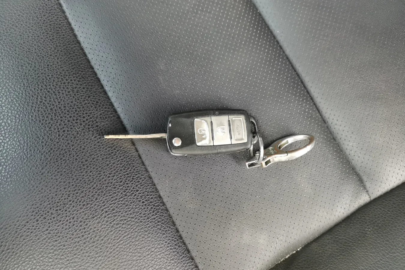 2015 LiFan LeTu 1.2L 84HP L4 5MT,autocango,china used car exporter,china ev exporter,chinese used car exporter,chinese used ev exporter