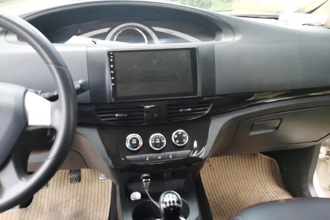 2015 LiFan LeTu 1.2L 84HP L4 5MT,autocango,china used car exporter,china ev exporter,chinese used car exporter,chinese used ev exporter