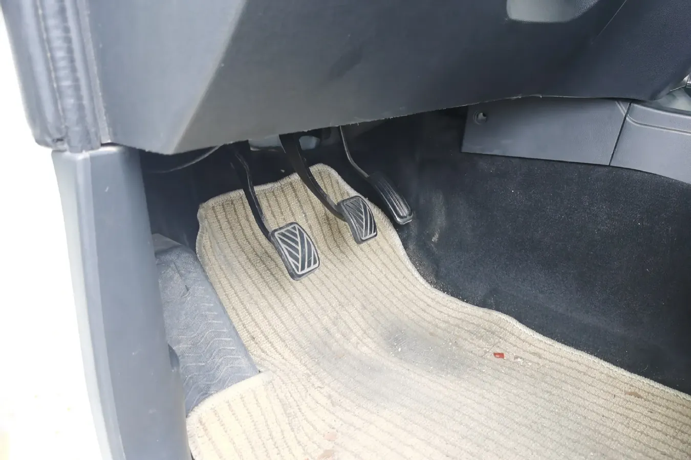 2015 LiFan LeTu 1.2L 84HP L4 5MT,autocango,china used car exporter,china ev exporter,chinese used car exporter,chinese used ev exporter