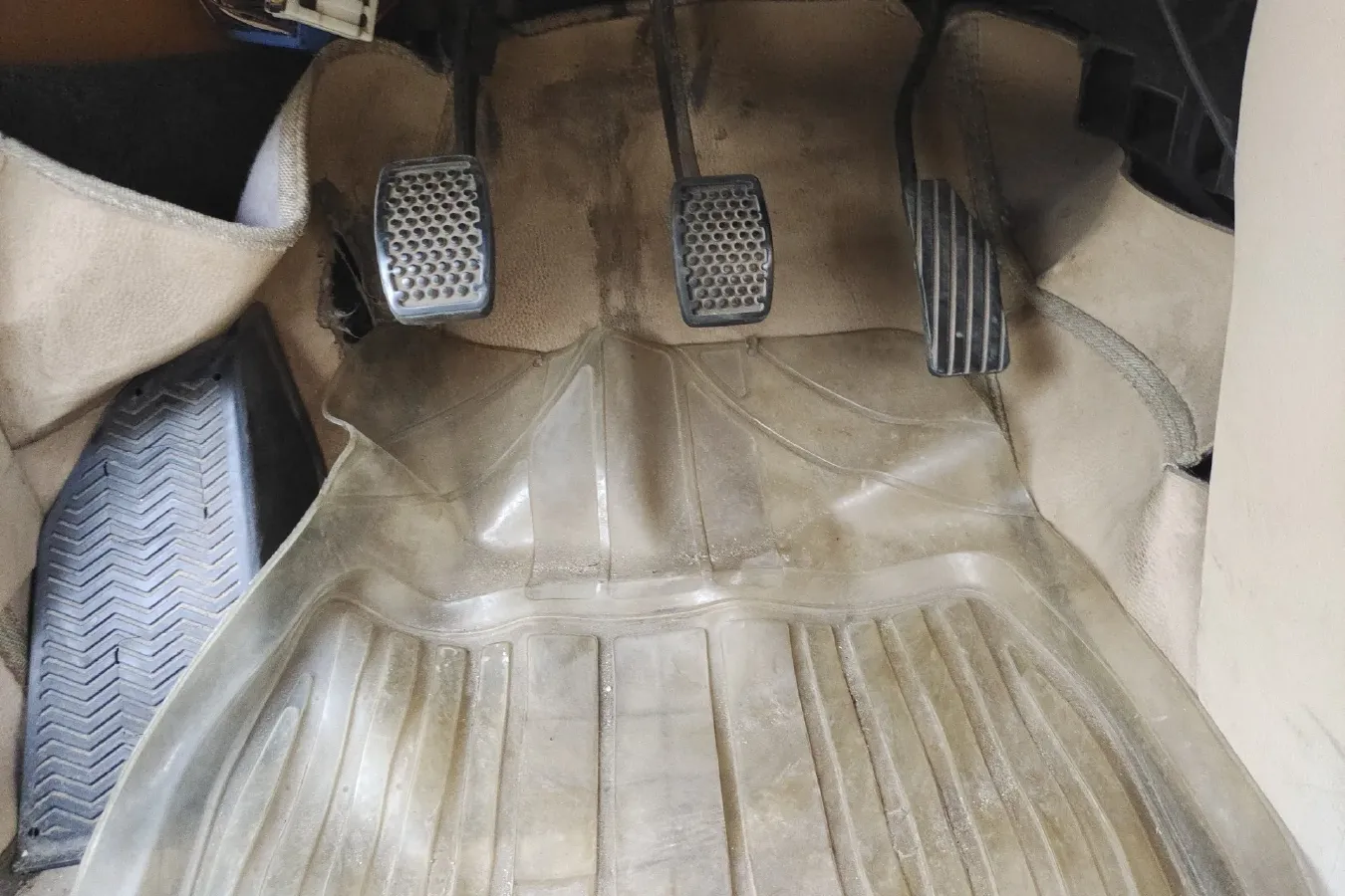 2009 BaoJun LeChi 1.0L 64HP L4 5MT,autocango,china used car exporter,china ev exporter,chinese used car exporter,chinese used ev exporter