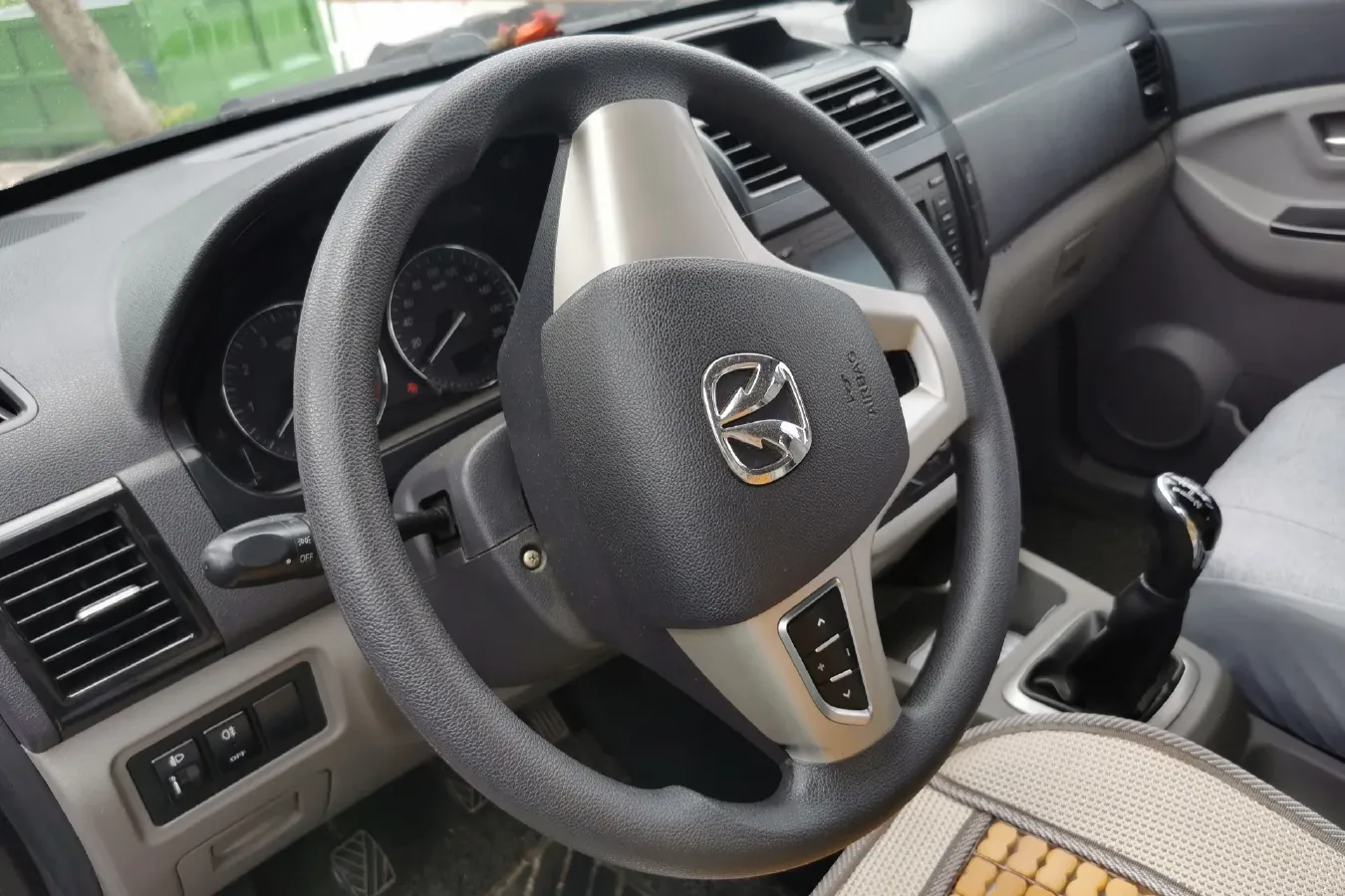 2014 BAIC WeiWang M20 1.5L 106HP L4 5MT,autocango,china used car exporter,china ev exporter,chinese used car exporter,chinese used ev exporter