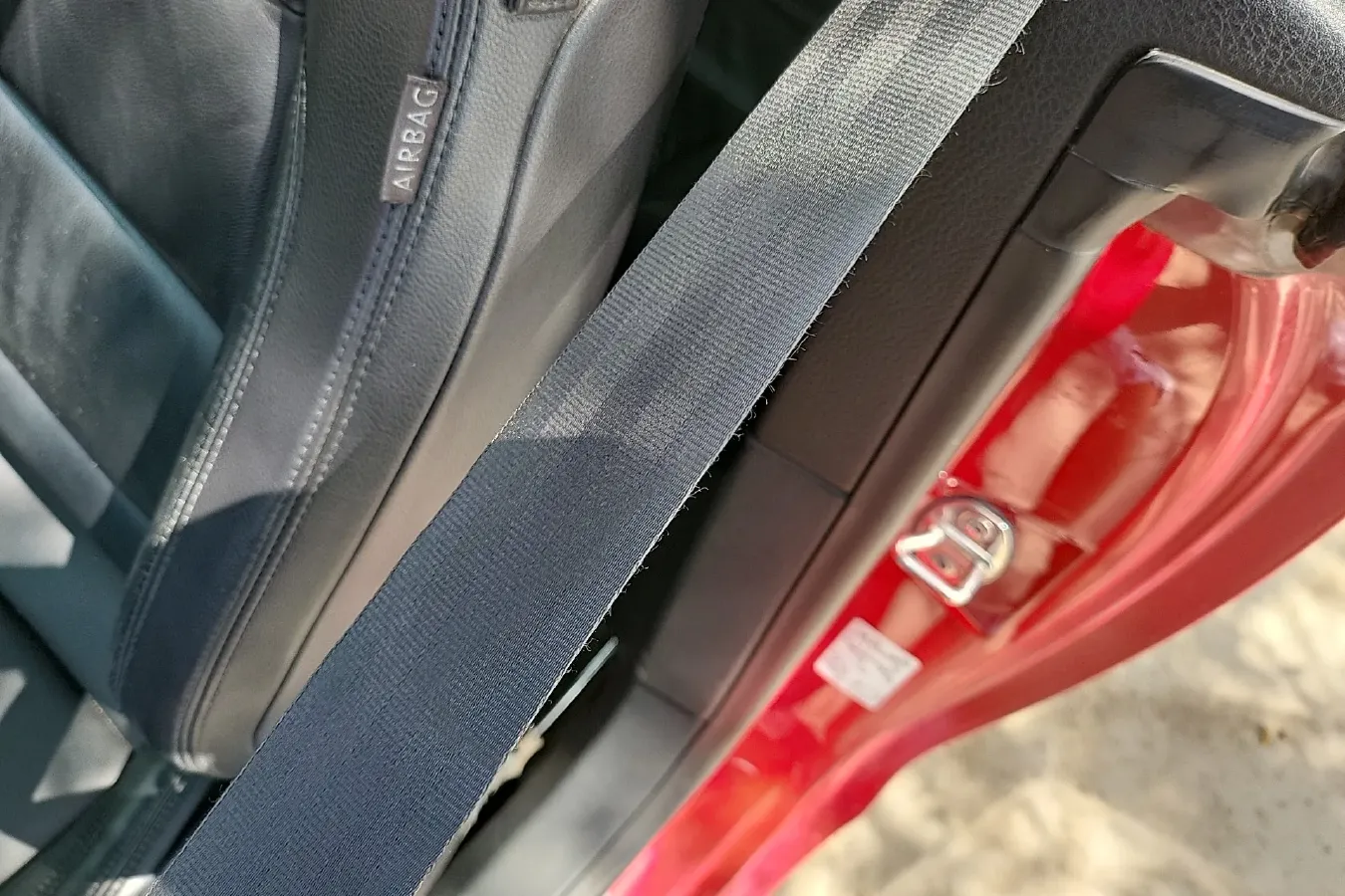 2010 Volkswagen Eos 2.0T 200HP L4 6DCT,autocango,china used car exporter,china ev exporter,chinese used car exporter,chinese used ev exporter