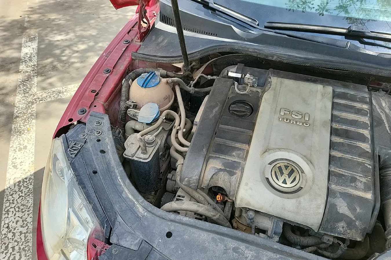 2010 Volkswagen Eos 2.0T 200HP L4 6DCT,autocango,china used car exporter,china ev exporter,chinese used car exporter,chinese used ev exporter