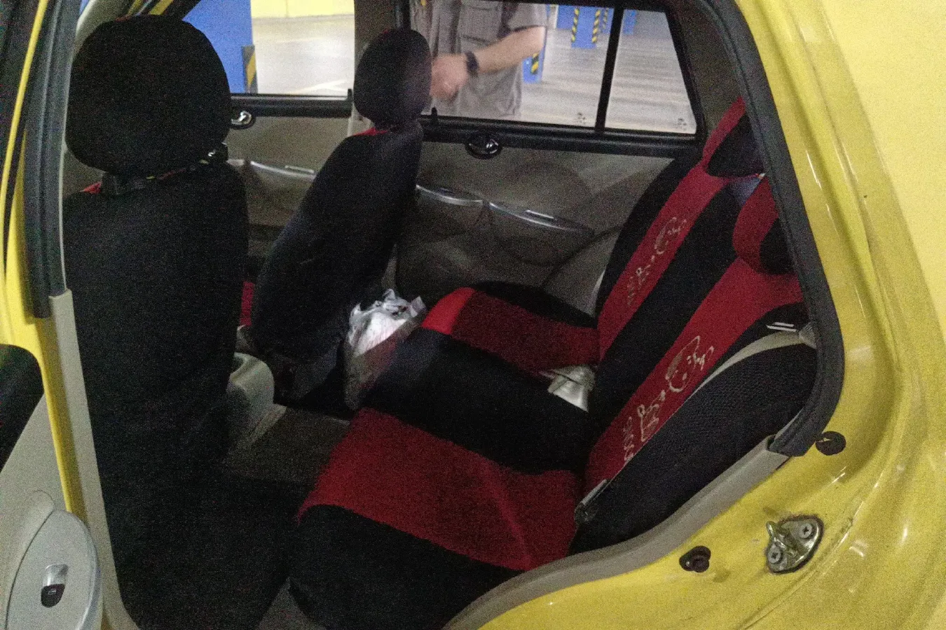 2010 LiFan 320 1.3L 88HP L4 5MT,autocango,china used car exporter,china ev exporter,chinese used car exporter,chinese used ev exporter