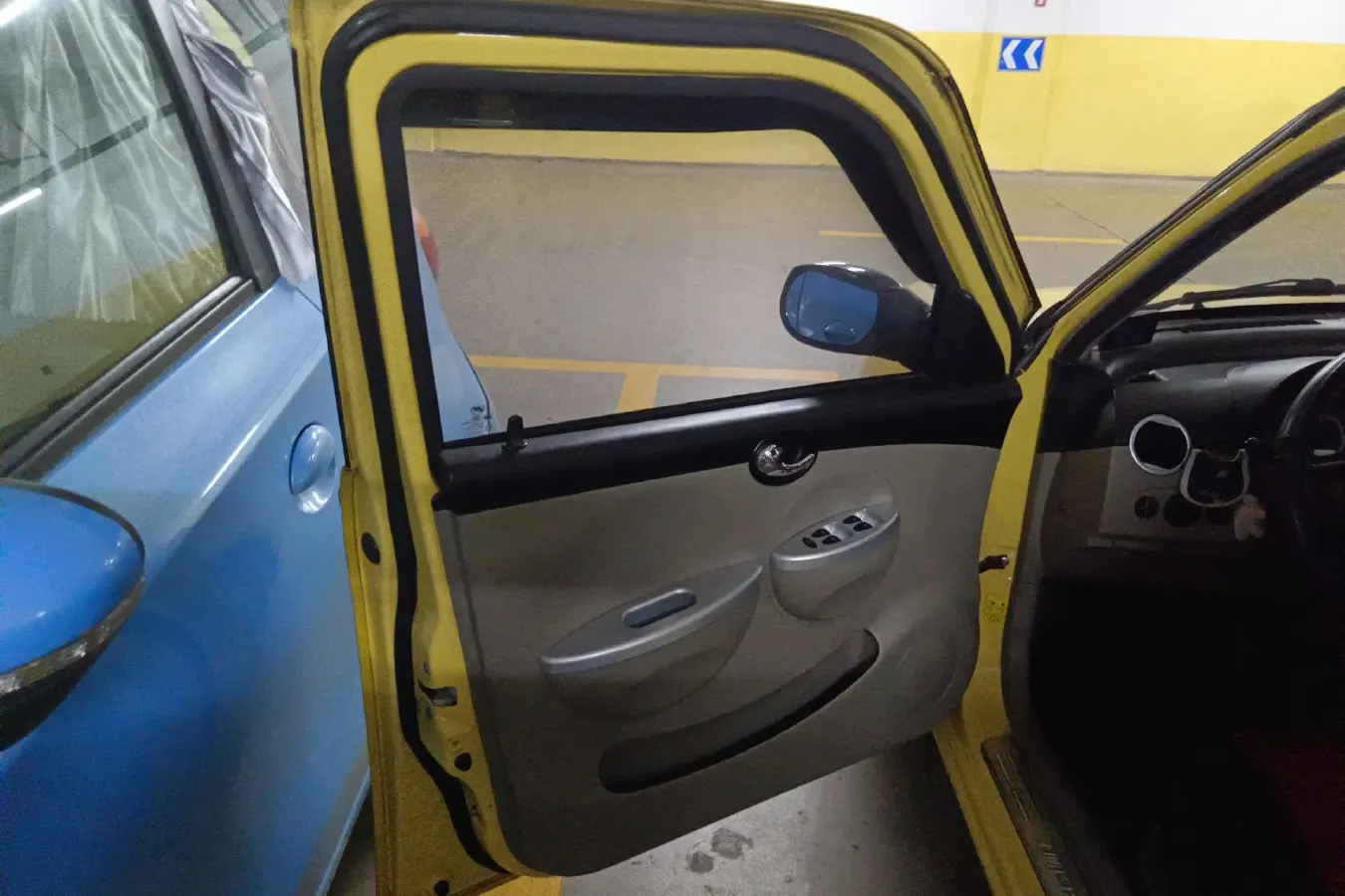 2010 LiFan 320 1.3L 88HP L4 5MT,autocango,china used car exporter,china ev exporter,chinese used car exporter,chinese used ev exporter