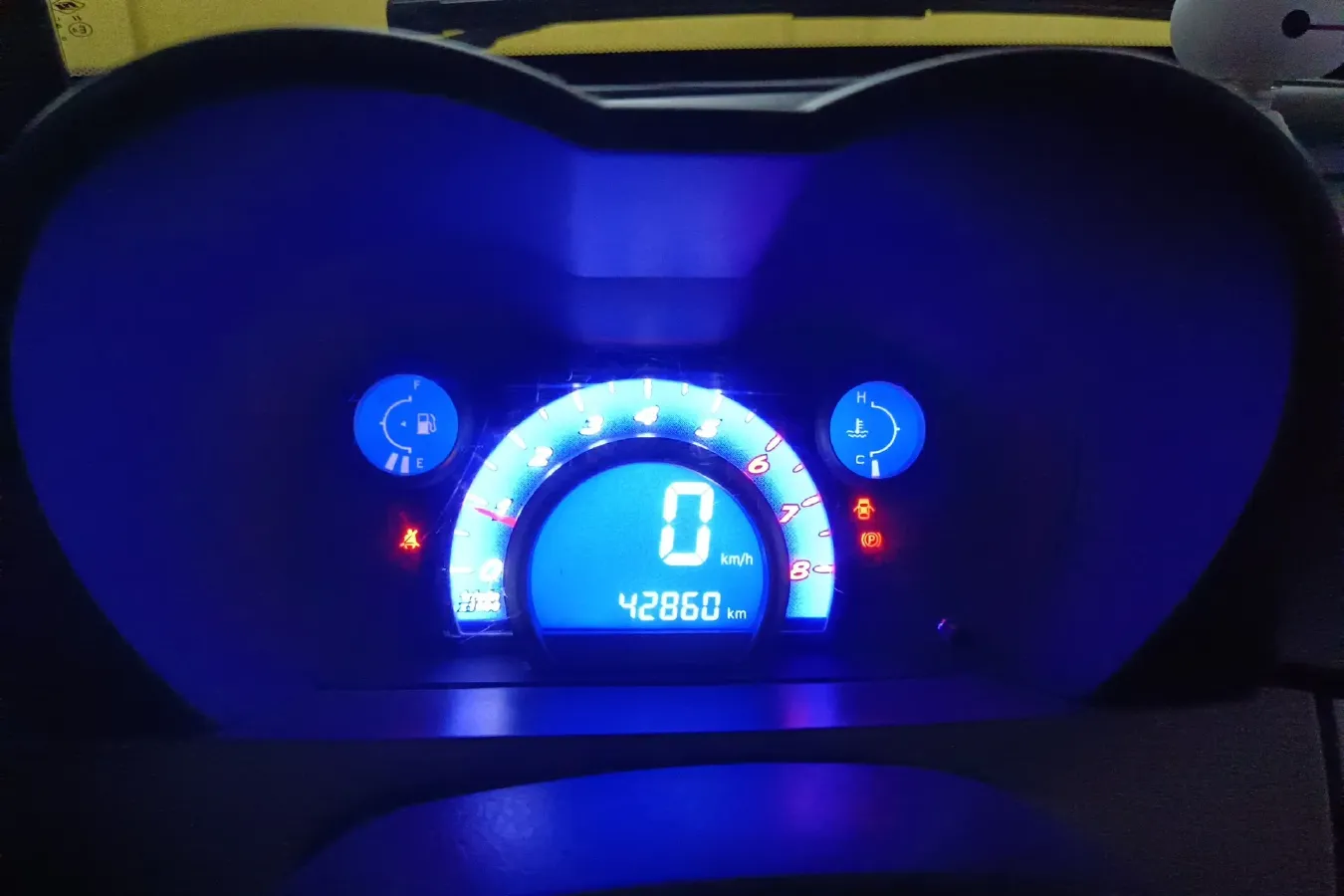 2010 LiFan 320 1.3L 88HP L4 5MT,autocango,china used car exporter,china ev exporter,chinese used car exporter,chinese used ev exporter