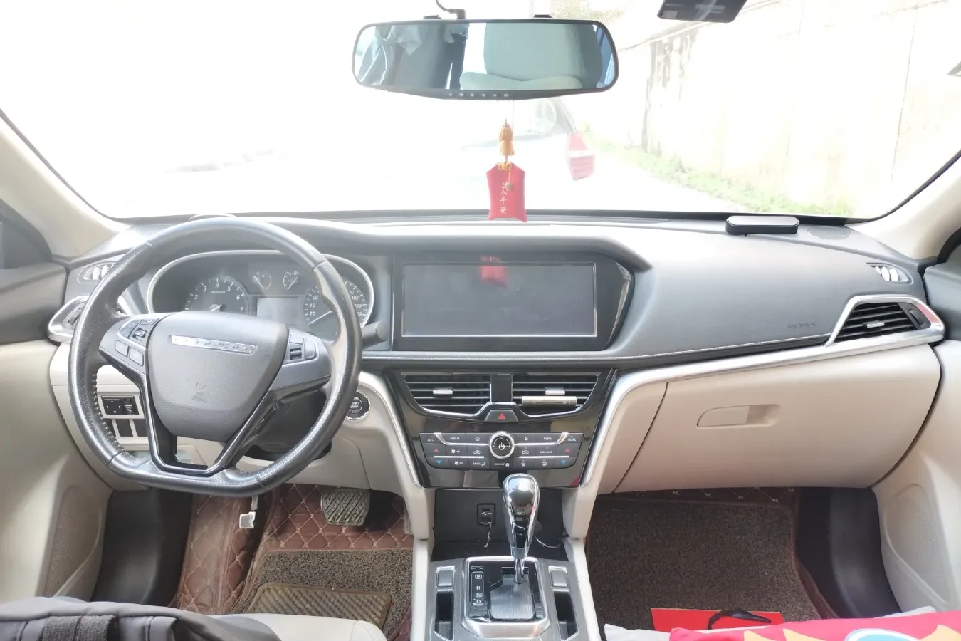 2017 Venucia T90 2.0L 144HP L4 CVT,autocango,china used car exporter,china ev exporter,chinese used car exporter,chinese used ev exporter