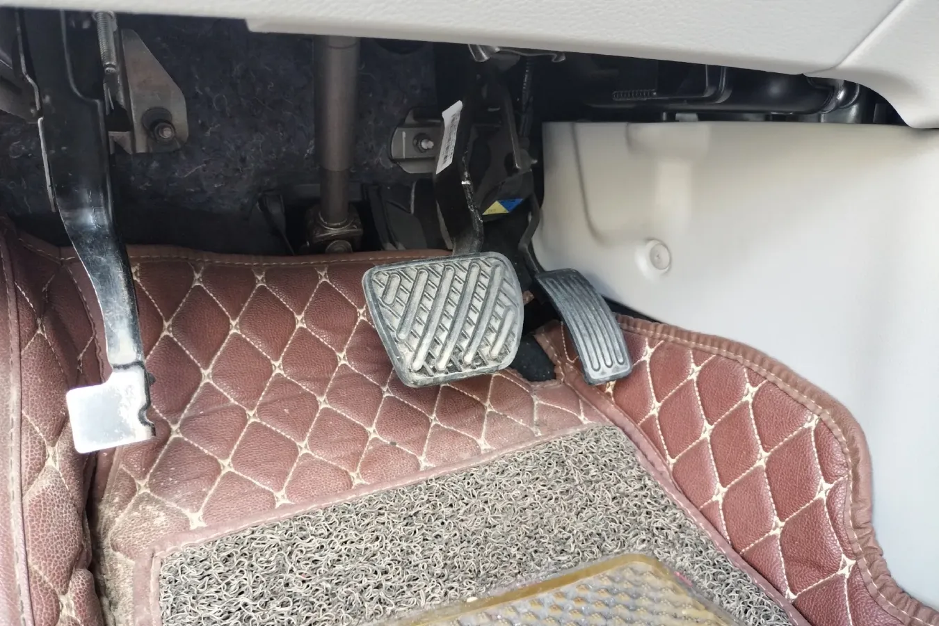 2017 Venucia T90 2.0L 144HP L4 CVT,autocango,china used car exporter,china ev exporter,chinese used car exporter,chinese used ev exporter