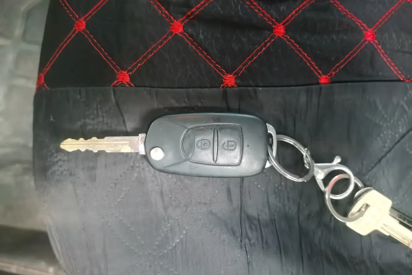 2012 BaoJun LeChi 1.2L 86HP L4 5MT,autocango,china used car exporter,china ev exporter,chinese used car exporter,chinese used ev exporter