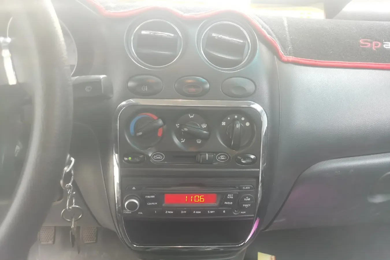 2012 BaoJun LeChi 1.2L 86HP L4 5MT,autocango,china used car exporter,china ev exporter,chinese used car exporter,chinese used ev exporter