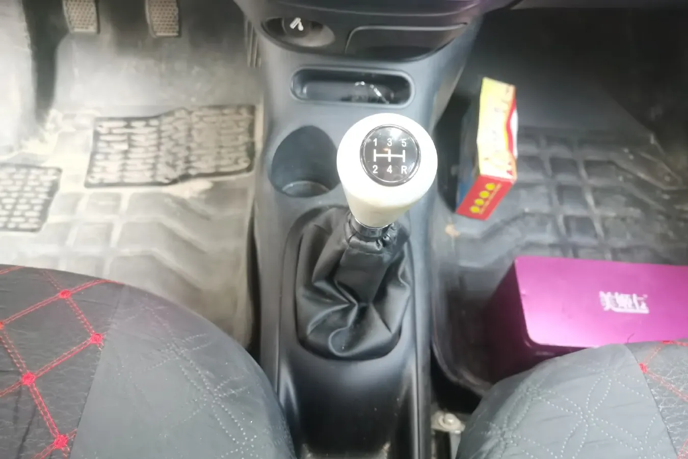 2012 BaoJun LeChi 1.2L 86HP L4 5MT,autocango,china used car exporter,china ev exporter,chinese used car exporter,chinese used ev exporter