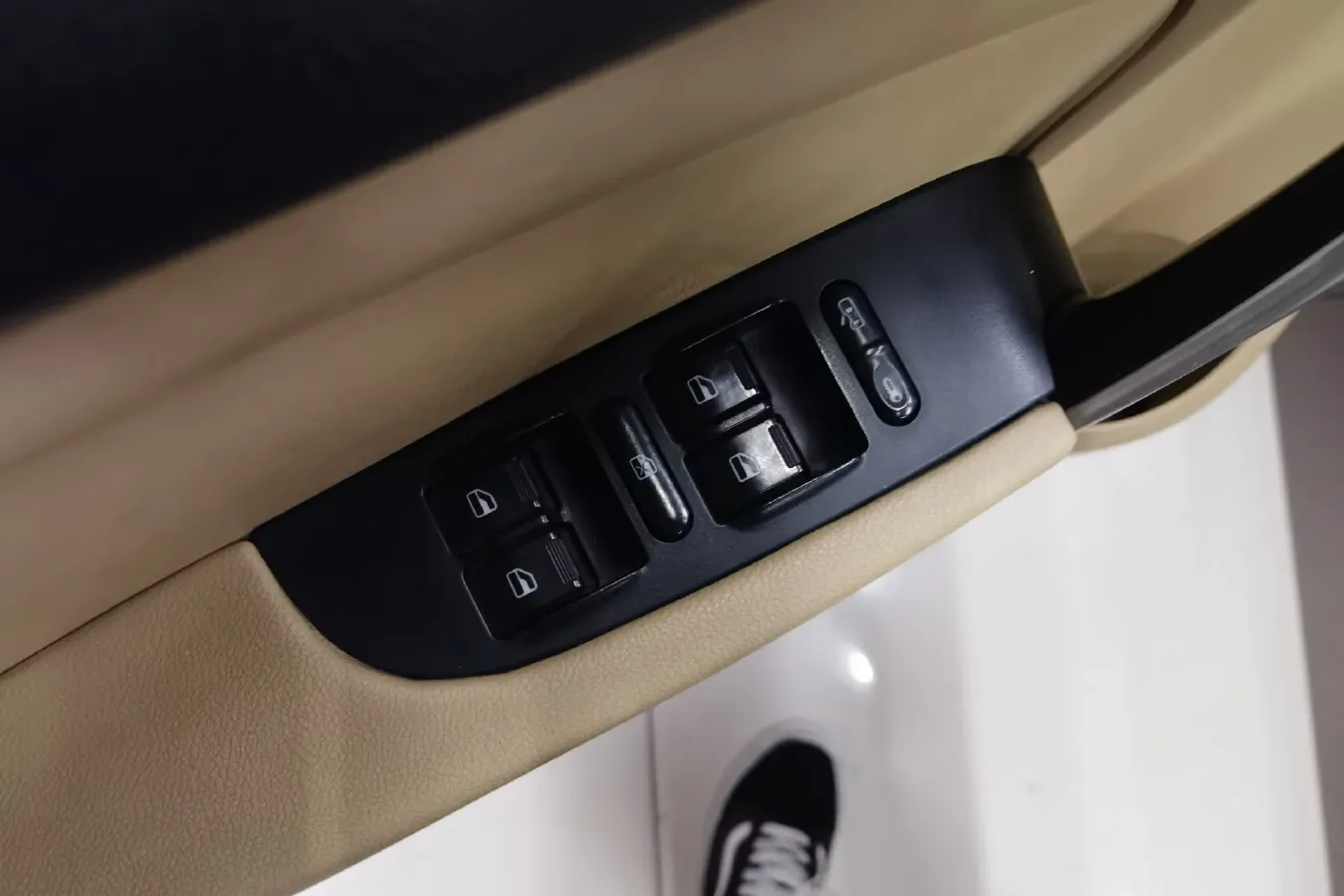 2010 Chery A3 1.6L 126HP L4 5MT,autocango,china used car exporter,china ev exporter,chinese used car exporter,chinese used ev exporter