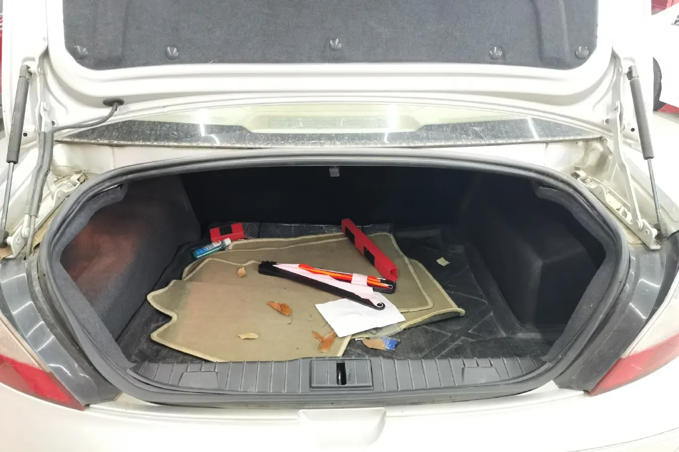 2010 Chery A3 1.6L 126HP L4 5MT,autocango,china used car exporter,china ev exporter,chinese used car exporter,chinese used ev exporter