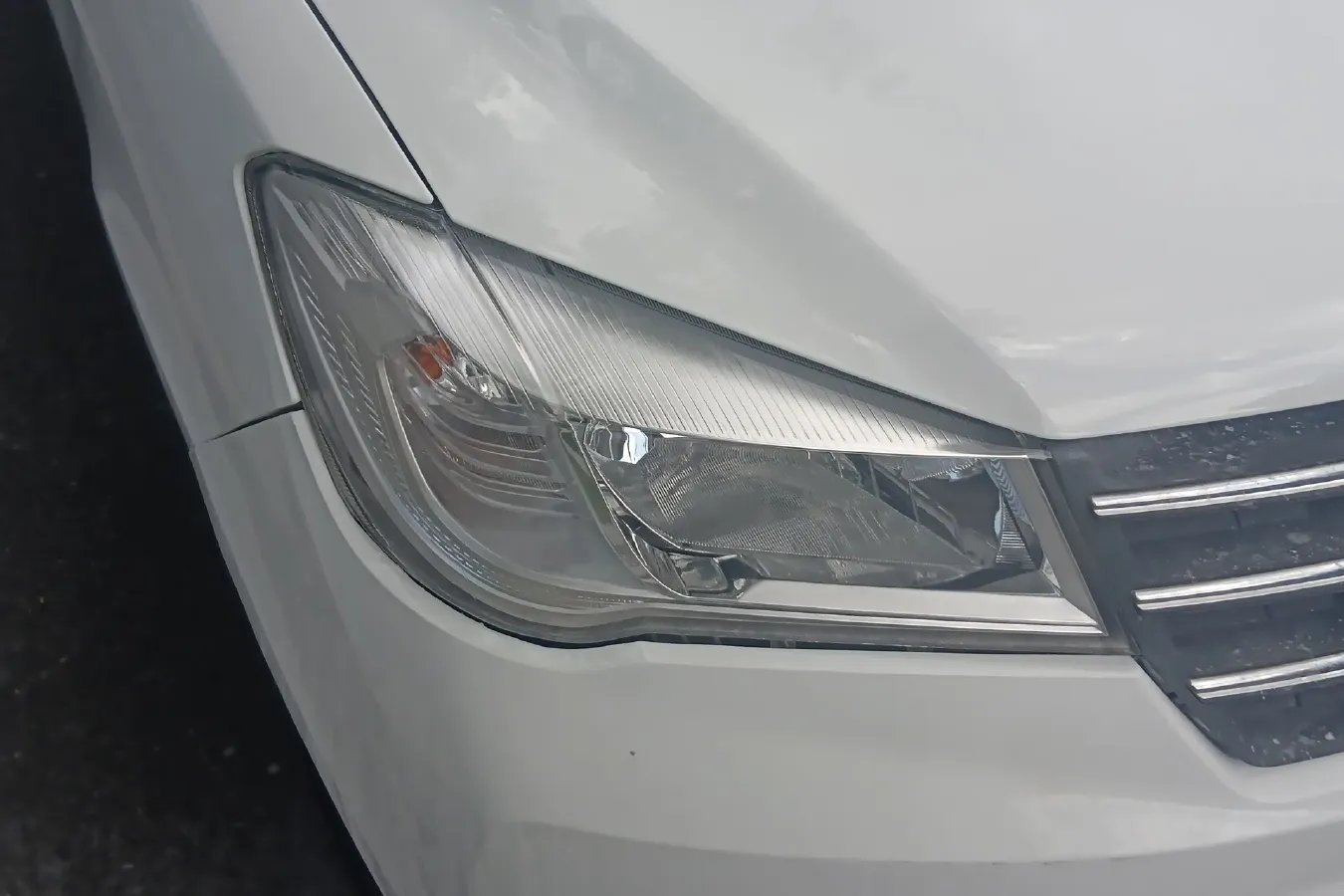 2018 DongFeng Fengon Fengon 330 1.5L 109HP L4 5MT,autocango,china used car exporter,china ev exporter,chinese used car exporter,chinese used ev exporter